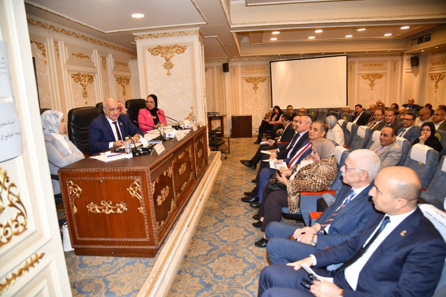 رئيس جامعة كفرالشيخ يتاقش موازنة الجامعة في اجتماع لجنة التعليم العالي والبحث العلمي في مجلس النواب