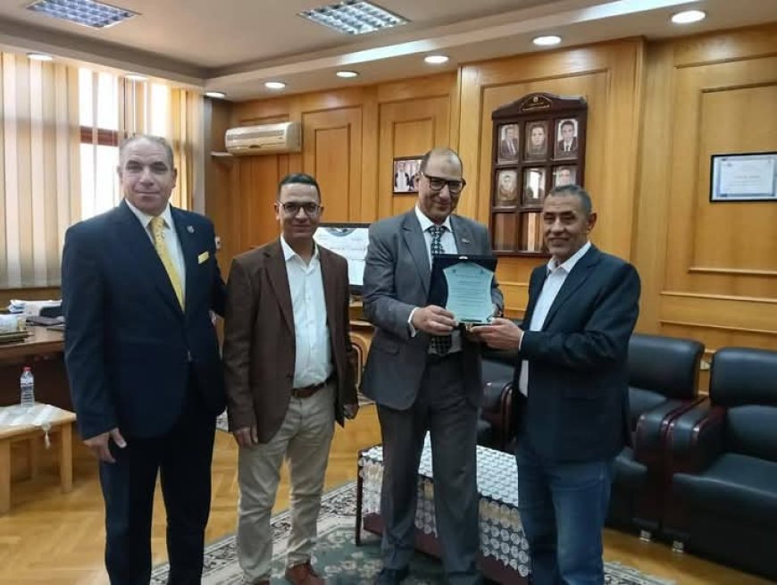 الصحفي بسيوني الجمل يهنئ د. محمد البحيري