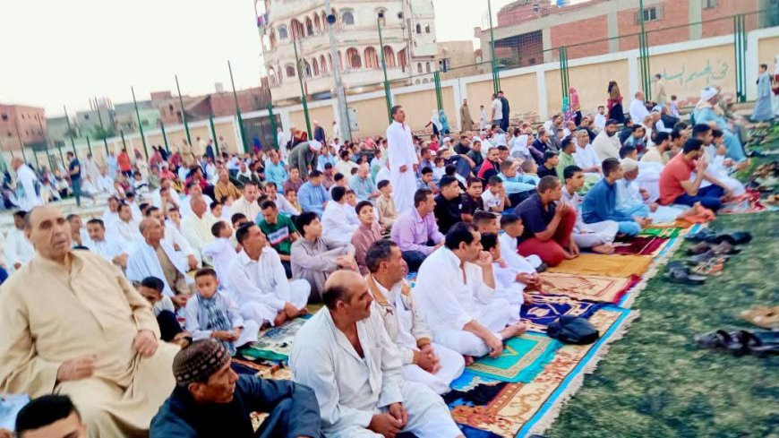 آلاف المصلين آدوا شعائر صلاة عيد الأضحى بساحات مراكز الشباب والأندية بكفر الشيخ