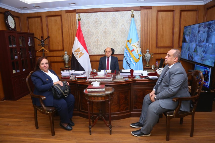 محافظ كفرالشيخ يجتمع بأعضاء مجلسي النواب والشيوخ لحل مشكلات الدوائر