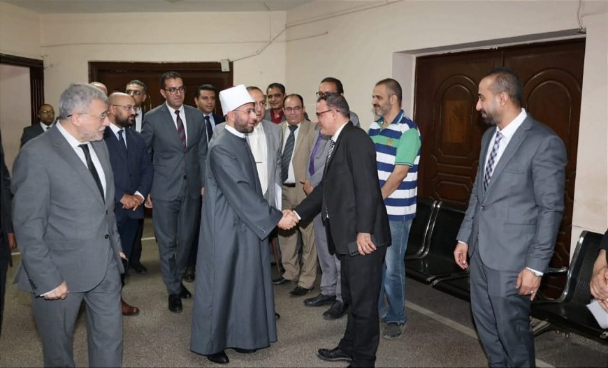 وزير الأوقاف يؤكد علي الاستفادة من الأعيان الوقفية