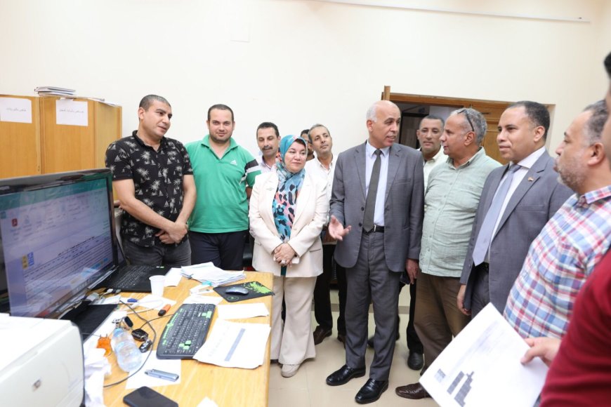 رئيس جامعة كفرالشيخ يتفقد اختبارات القدرات بكلية العلوم الرياضية ويشيد بجاهزية الكلية واستعداداتها