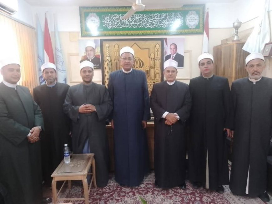 وكيل وزارة الأوقاف بكفر الشيخ يهنئ رئيس المنطقة الأزهرية بثقة الإمام الأكبر