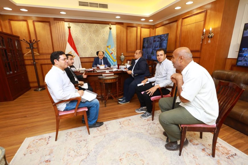 محافظ كفرالشيخ يناقش عددًا من الطلبات والمقترحات في لقاء المواطنين