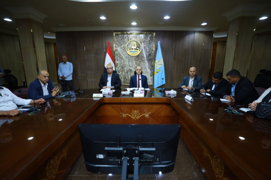محافظ كفر الشيخ يجتمع بالصحفيين لاستعراض إنجازات عام كامل
