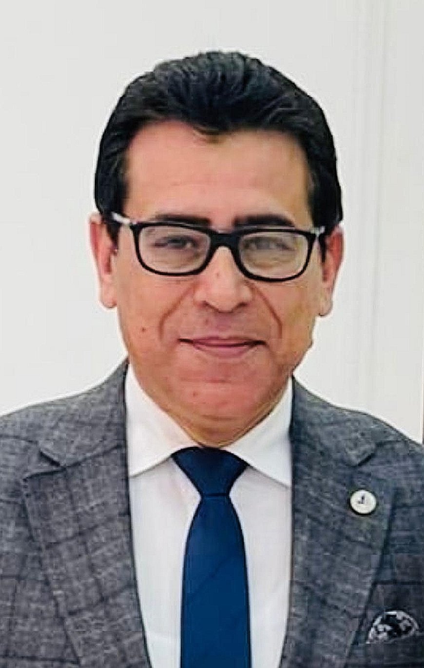 تهنئة الأستاذ الدكتور ماهر جميل أحمد ابو اخوات بمناسبة تعيينه عميداً لكلية الحقوق جامعة كفر الشيخ
