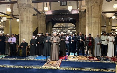 قراء الجامع الأزهر يؤمون آلاف المصلين من ربوع مصر وعواصم العالم..