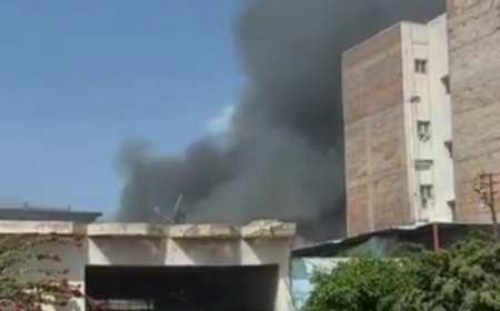 حريق بمصنع غزل بفوه ومحافظ كفر الشيخ يطمئن على سلامة العاملين وانطلاق قطار