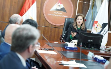 وزيرة التخطيط و التنمية الاقتصادية ورئيس مجلس إدارة الصندوق السيادي تتابع عملية تطوير مبنى وزارة الداخلية بوسط البلد