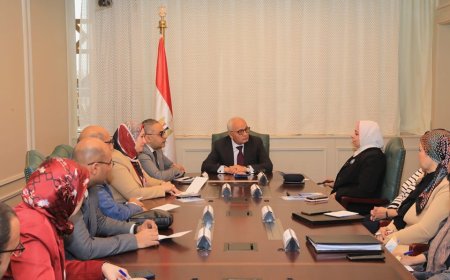 اعاده احياء المسرح المدرسي من جديد.