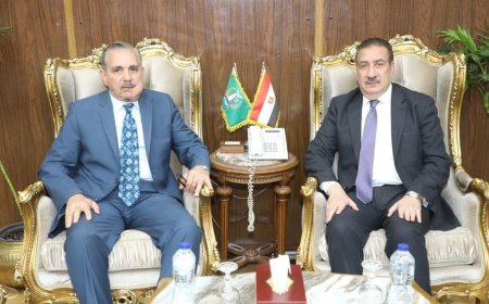 محافظ كفر الشيخ يقدم العزاء لمحافظ المنوفية في وفاة وكيل النائب العام بنيابة دسوق الجزئية