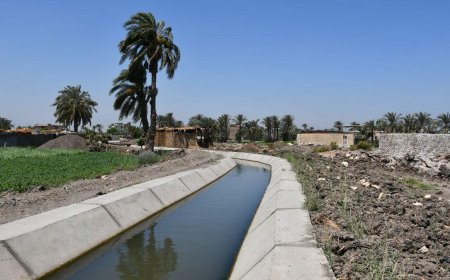 محافظ الفيوم يتابع تنفيذ مشروعات تأهيل المجاري المائية خلال شهر أبريل الماضي