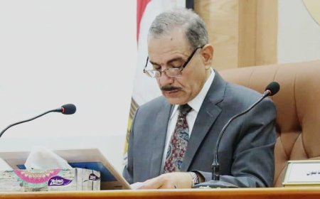 محافظ كفر الشيخ يشهد تسليم 3 عقود تقنين أراضي أملاك الدولة للمستفيدين من المواطنين لتصل عقود التقنين إلى 892 عقد