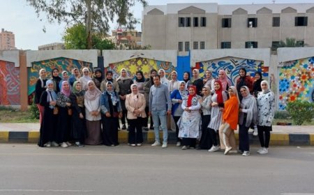 طلاب تربية نوعية جامعة كفر الشيخ تزين اسوار المعهد الديني ضمن مشروع التخرج