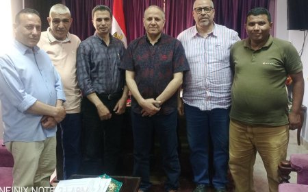 وكيل التعليم يكرم العاملين بالكنترولات ومحافظ كفر الشيخ سيعلن عن موعد ومواقع تظلمات الاعدادية غداً