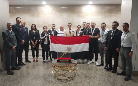 استقبال رسمي لبعثة منتخب الاسكواش في مطار القاهرة بعد الفوز بكأس العالم 