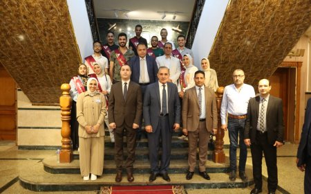 محافظ كفر الشيخ يستقبل المهنئين بعيد الأضحى المبارك مقدما التهنئة لأهالي المحافظة