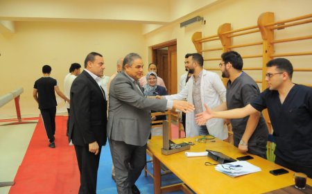 رئيس جامعة كفر الشيخ يتفقد اختبارات القدرات بكليتي التربية الرياضية والتربية النوعية