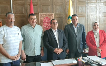 تفقد المنشآت الرياضيه خلال زياره لجنه وزاره الشباب والرياضه