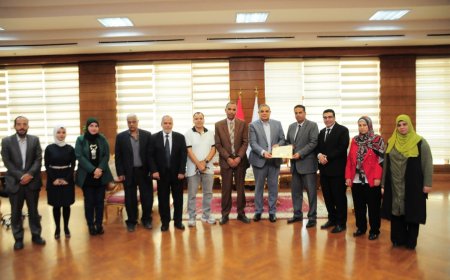 رئيس جامعة كفرالشيخ «يهنئ» كلية الآداب لحصول برنامج اللغة الإنجليزية علي جودة التعليم 