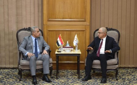 وزير العمل في "اتحاد الصناعات المصرية":