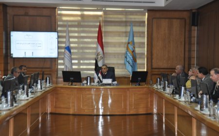 مجلس عمداء جامعة كفر الشيخ يتابع سير أعمال إمتحانات الفصل الدراسي الأول بالجامعة للعام الجامعي 2023/2024 