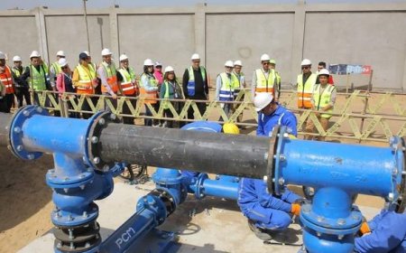 وزير الإسكان يتابع موقف تنفيذ برنامج خدمات الصرف الصحي المستدامة في المناطق الريفية بمرحلتيه الأولى والثانية