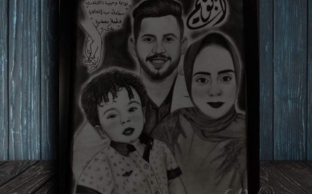 "رحمه " تبدع في رسم  الشخصيات بالرصاص