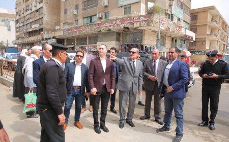 محافظ كفر الشيخ يقود حملة لإزالة الإشغالات بعدد من شوارع عاصمة المحافظة