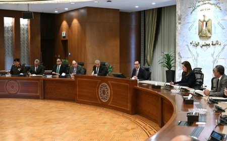 مدبولى يطلب من رئيس اتحاد الغرف التجارية سرعة عقد اجتماع استثنائي مع مسئولي الغرف التجارية وإعلان انخفاض أسعار السلع