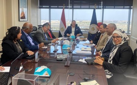 - وزير السياحة والآثار يعقد اجتماعا موسعا لمناقشة مشروع تطوير ورفع كفاءة مقابر الصحابة