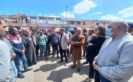 نائب محافظ البحيرة تتفقد مجمع مواقف دمنهور لمتابعة الالتزام بالتعريفة الجديدة|صور