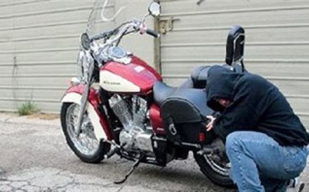 القبض على متهمين بسرقة الدراجات النارية بالشيخ زايد