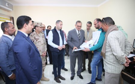 محافظ كفر الشيخ يتفقد سير العمل بأقسام الإدارة العامة لأملاك الدولة