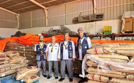 زكاةالفطر رواد كشافة المجمعة يساهمون مع ‎جمعية سواعد الخيرية بمحافظة المجمعة بمبادرة توزيع زكاة الفطر على المستفيدين