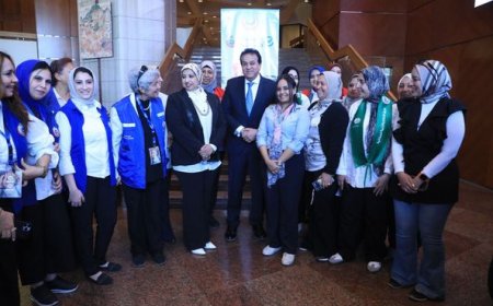 "عبدالغفار" يتفقد فرق التثقيف الصحي المنتشرة في مكتبة الإسكندرية