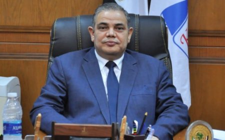 رئيس جامعة كفر الشيخ يهنئ فخامة الرئيس عبد الفتاح السيسي رئيس الجمهورية بذكري عيد تحرير سيناء