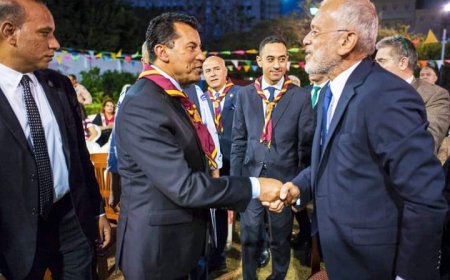 الكشافة اليونانية تقلد الدكتور أشرف صبحي ارفع  الاوسمة اليونانية