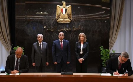 رئيس الوزراء يشهد مراسم توقيع محضري استلام الأرض لتنفيذ مشروعين لإنتاج الكهرباء من طاقة الرياح بغرب سوهاج