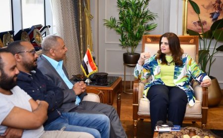 وزيرة الهجرة تحتفل بنجاح شباب المطرية في تنظيم أكبر مائدة إفطار رمضانية في مصر والشرق الأوسط