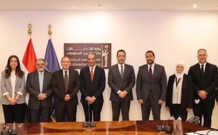 عمرو طلعت: توظيف تكنولوجيا الذكاء الاصطناعى فى تطوير كفاءة العمل بمراكز الاتصالات