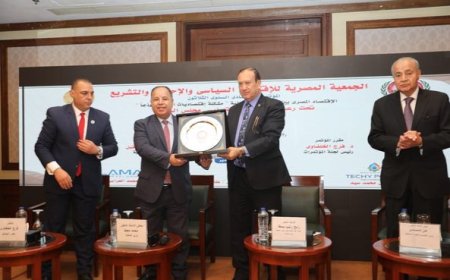 الرئيس السيسى يشدد دائمًا على صون الأمن الاقتصادي والمالى والغذائي لتحسين معيشة المواطنين