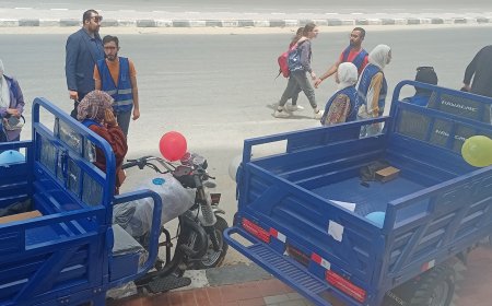 مؤسسه حياه كريمه تدعم باربعه تروسيكلات  للمستحقين بشمال سيناء