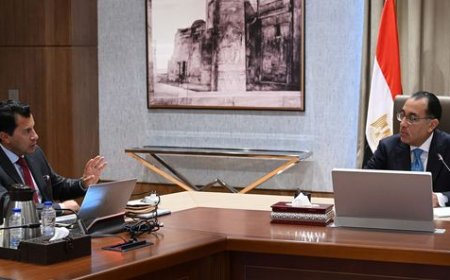 رئيس الوزراء يتابع مع وزير الشباب عددا من ملفات عمل الوزارة