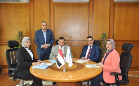 رئيس جامعة كفر الشيخ يشهد توقيع بروتوكول تعاون مشترك بين كليات التربية والتربية النوعية والتربية الرياضية بالجامعة ووحدة المدارس المصرية اليابانية