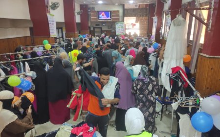 إتحاد شباب كفر الشيخ و مؤسسات المجتمع المدنى ينظمون معرض للملابس بالمجان بمركز شباب الرياض 
