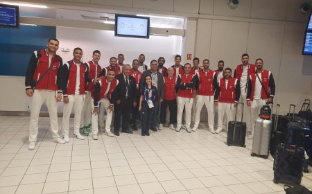 استقبال رسمي لبعثة الكرة الطائرة في باريس