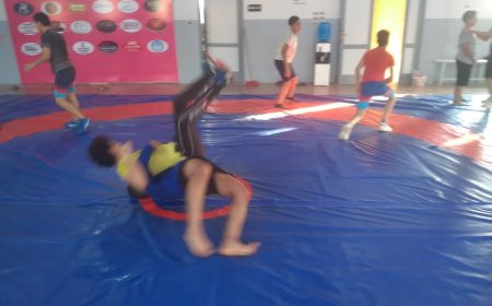 تدريبات المصارعة للاعبى المشروع القومي للموهبة بكفر الشيخ .. فاعليات "صيف شبابنا "