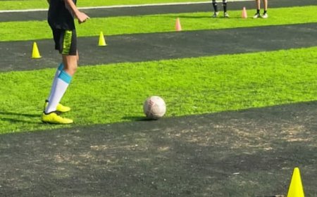 تدريبات كرة القدم بنادي الرياض بكفر الشيخ ضمن فاعليات "صيفك رياضة وصحة "