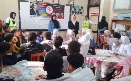 تحت شعار "معًا لمواجهة الإبتزاز الإلكتروني" أمنك أولا بمدارس برج البرلس